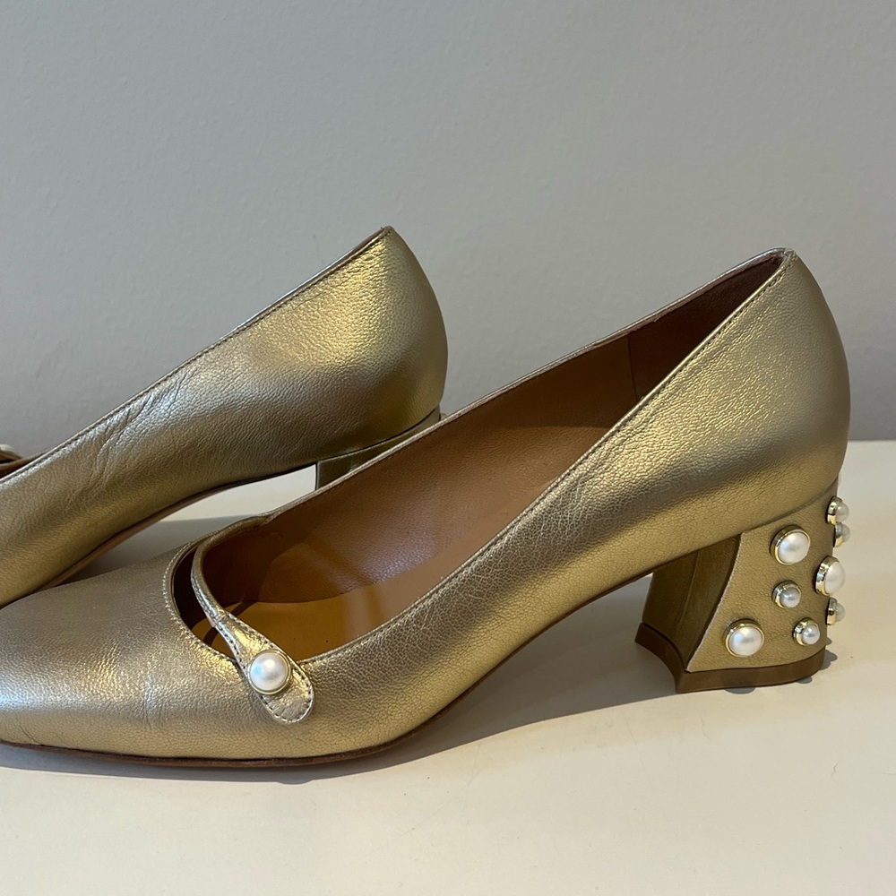 Stuart Weitzman heel